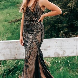 Ellie Wilde by Mon Cheri prom dress size 10